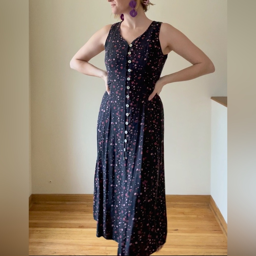 Vintage 90s Lisa Jo floral dress with mother of pearl buttons